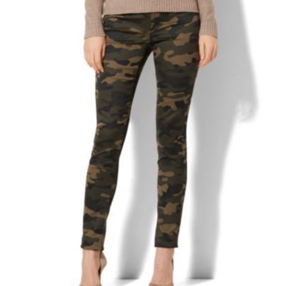 NWT NY&Co Camouflage ankle pants sz 14P